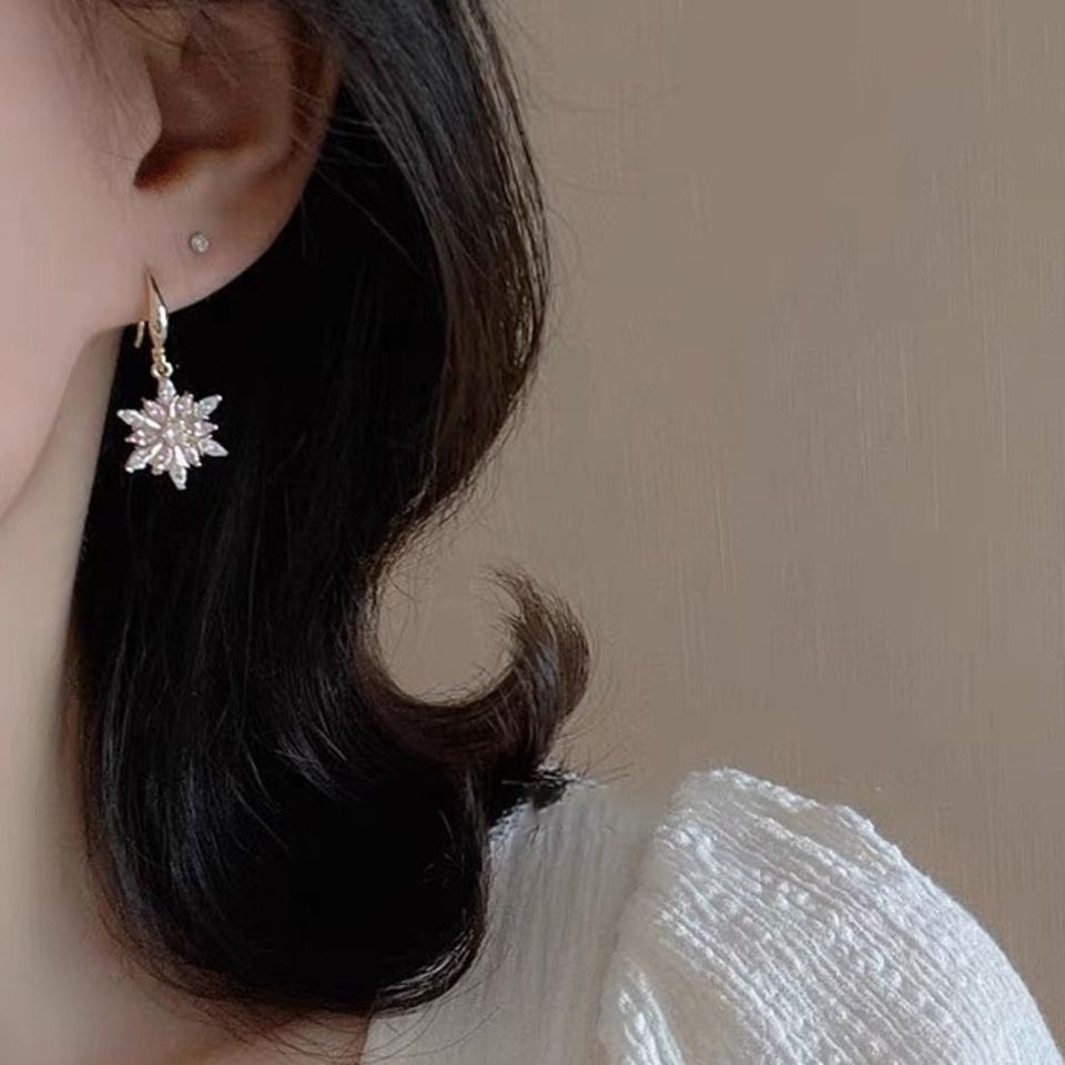 1 Pair Pink Snowflake Earrings Fashion Hook Dangle Earrings Exquisite Zircon Earrings Lovely Earrings Christmas Accessories