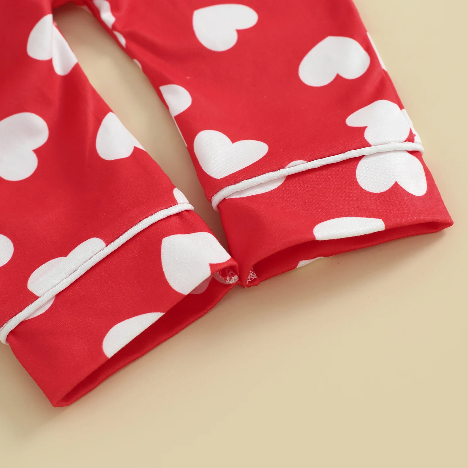 Long Sleeve Baby Boys Girls Sleepwear Pajamas Jumpsuits Lapel Collar Heart Print Button Up Rompers Newborn Loungewear Clothes