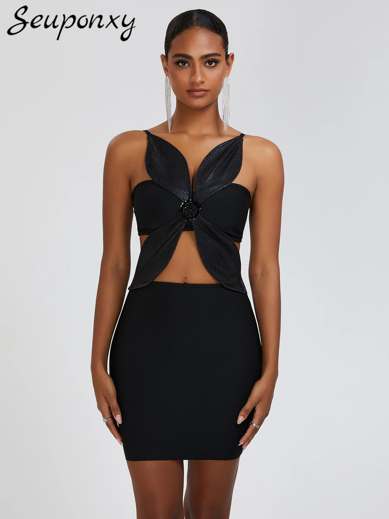 

Женское мини-платье с блестками, подиумное платье без рукавов с V-образным вырезом и объемными цветами, лето 2019