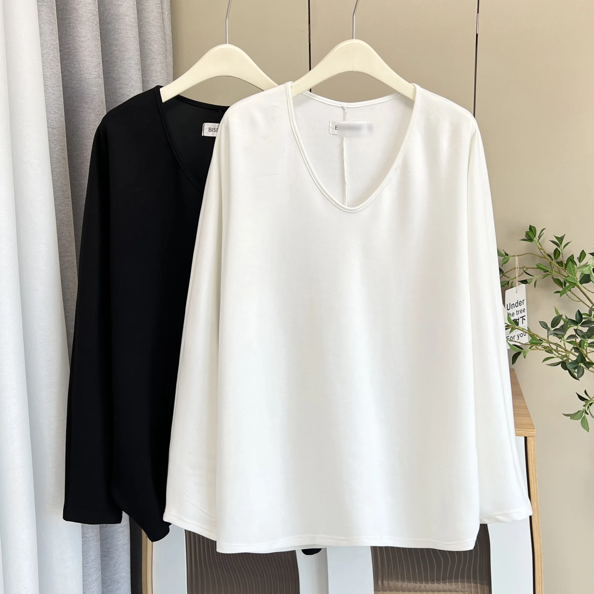 Fashion Plus Size Women's T-Shirt New Autumn Style V-neck Batwing Sleeve Top Casual Long Sleeve Tees 1715