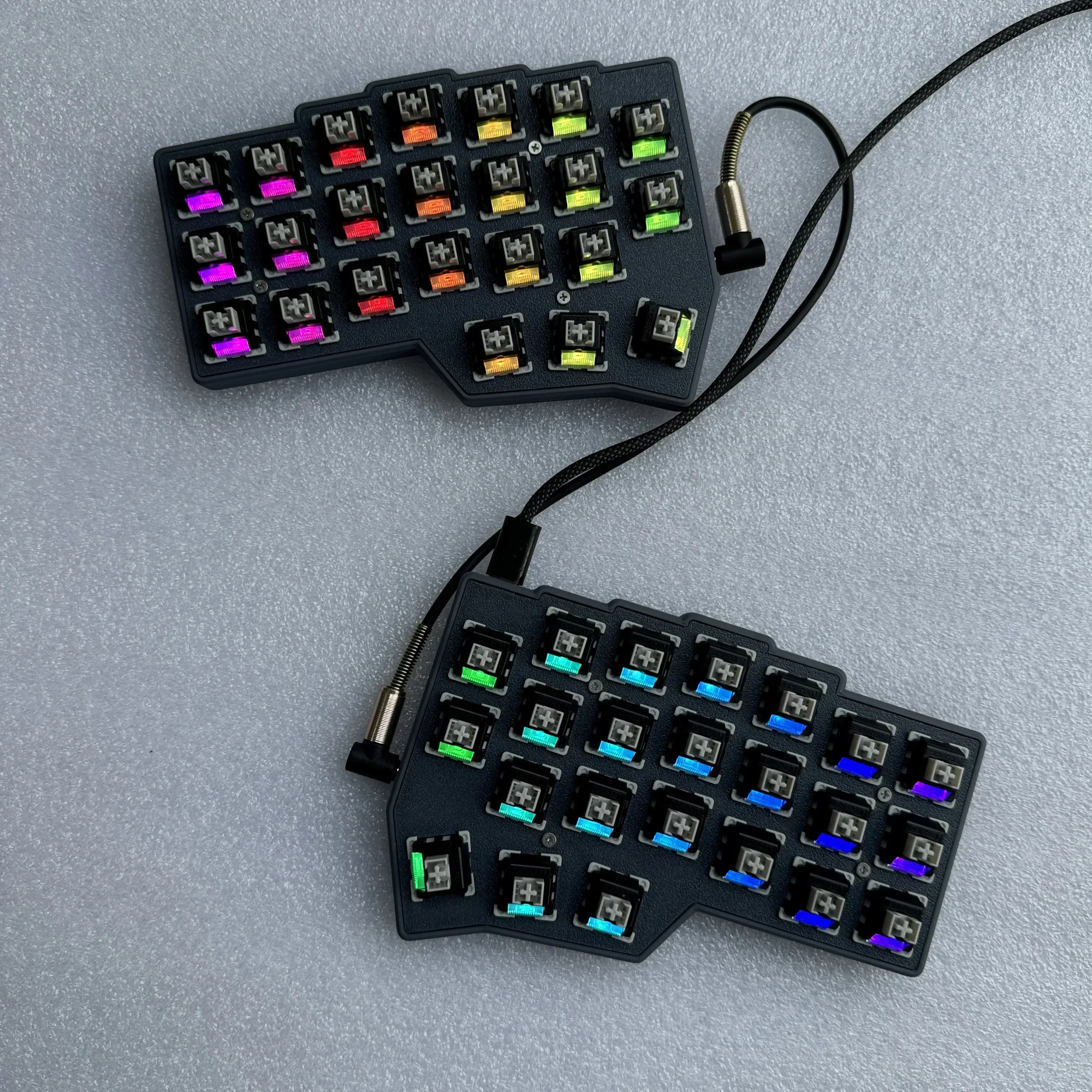 Corne V4 分割キーボードキットカスタムサポートバイアル有線 Rgb