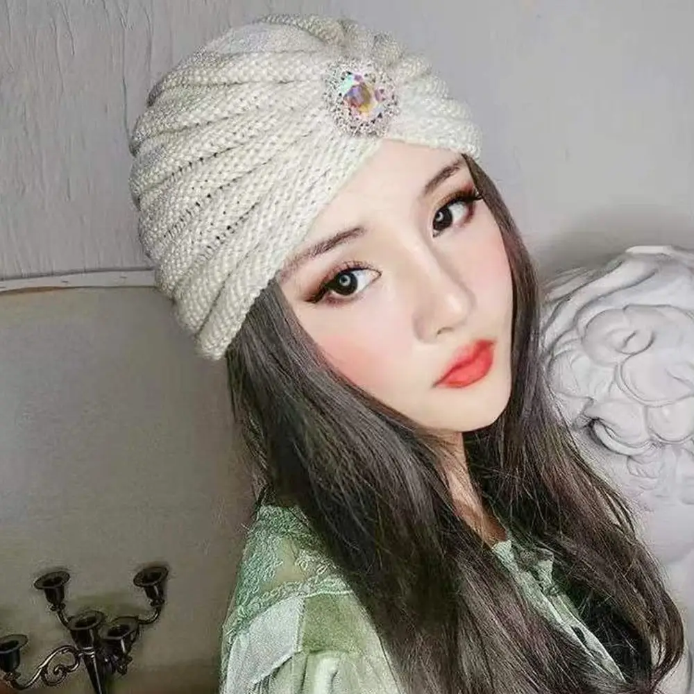 Mode Winter warme Hijab Kappen weiche dicke Böhmen Turban Diamant Schmuck Wolle Strick mützen für Frauen – Detail 5