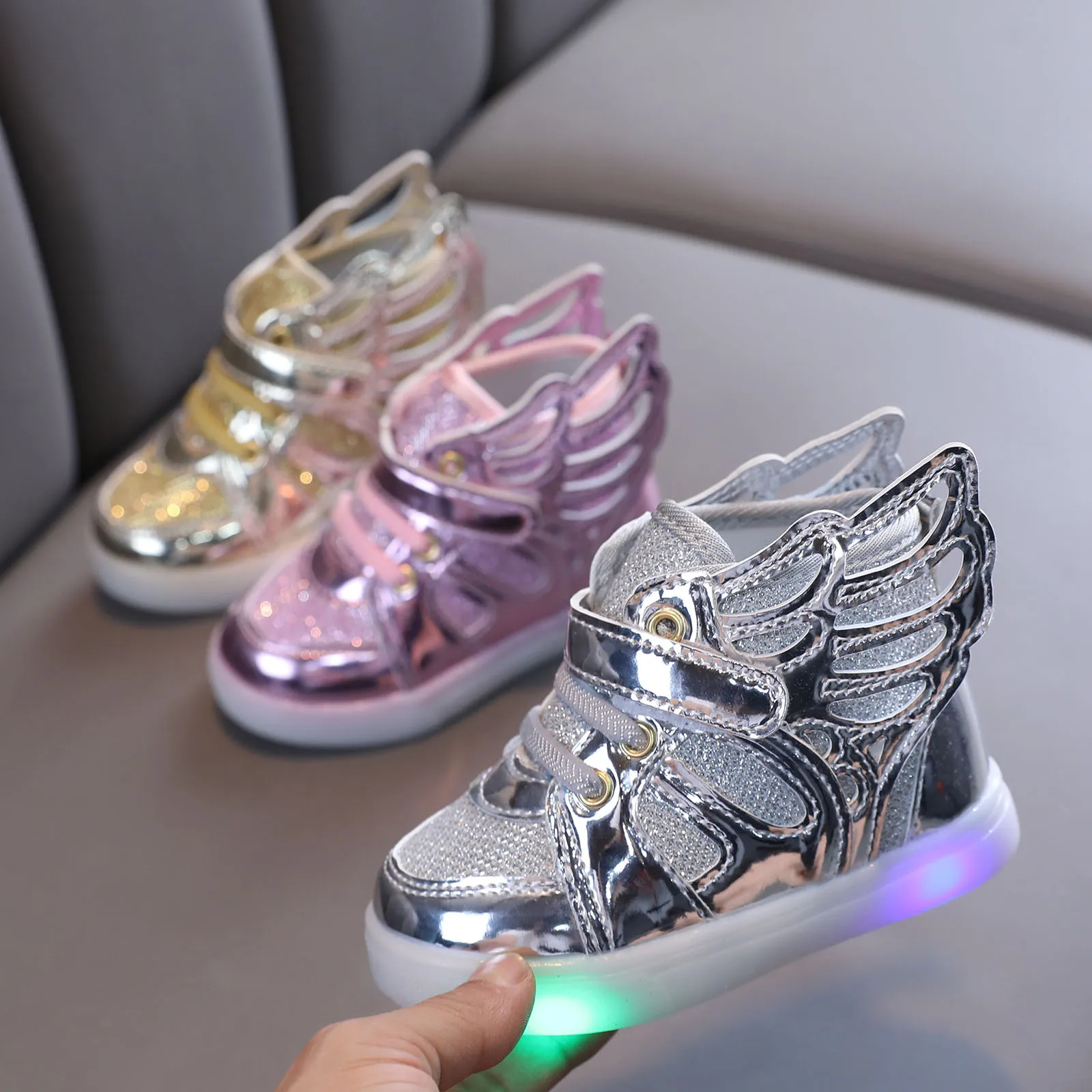 Ocuk Sneakers bebek k z y r meye ba layan parlayan Sneakers ile k k jpg ocuk-sneakers-bebek-k-z-y-r-meye-ba-layan-parlayan-sneakers-ile-k-k-jpg