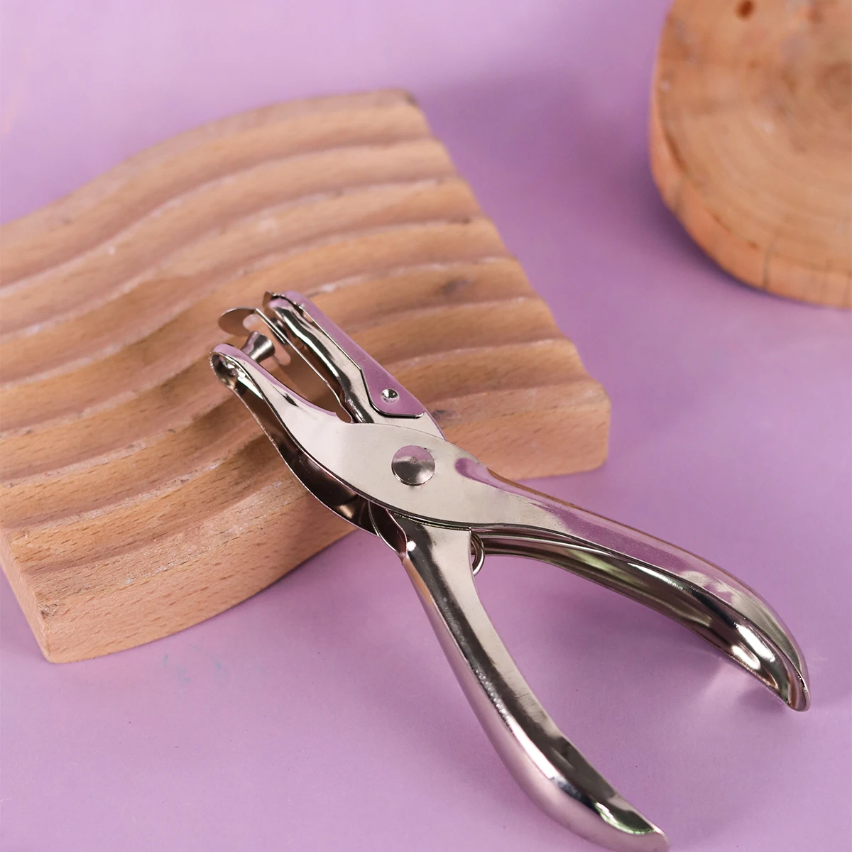 Shrink Plastic Sheets Heat Shrink Papers Metal Stamping Tool Paper Hole Punch Metal Punch Pliers For Heat Shrink Sheet Single Hole Puncher DIY Handmade Heat Shrinkable Sheet Tool 6mm Pore Diameter
