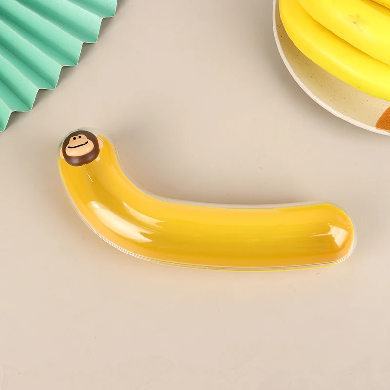 Children's Portable Banana Storage Box Squeezable Fruit Storage Box Refrigerator Crisper Outdoor Fruit Holder 1PC