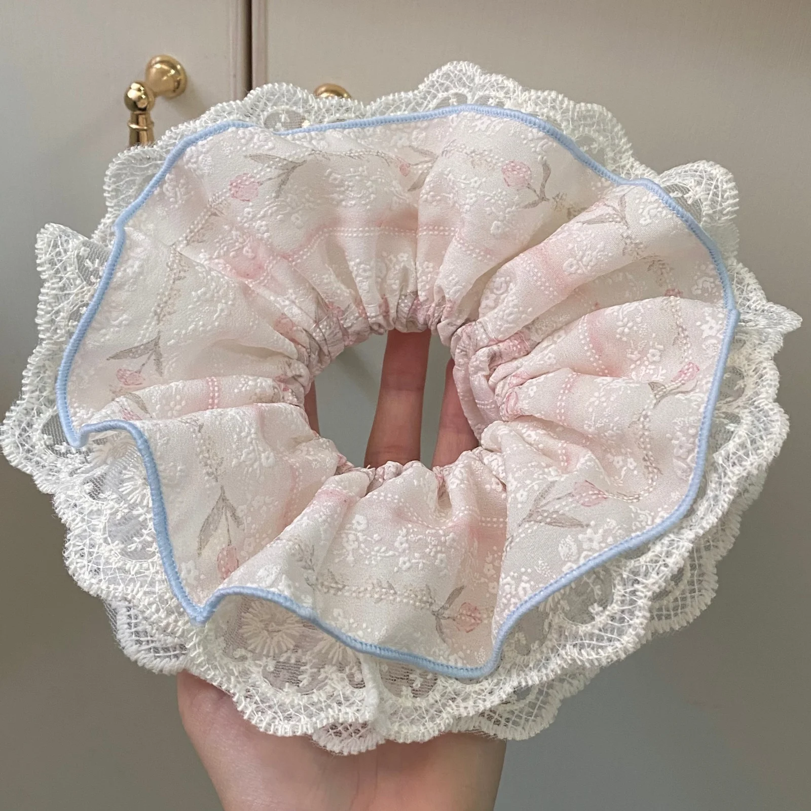 2026 Sommer Neu 1-teiliges Blumen-Spitzen-Scrunchie-Set für Damen und Mädchen – Elegante elastische Haargummis, süße Haaraccessoires für den Alltag – Detail 3