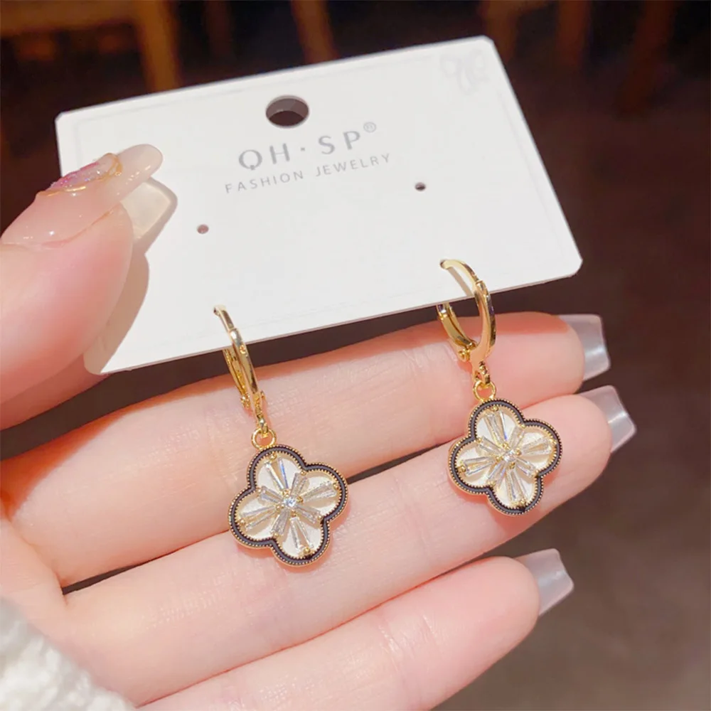 Elegant Fashion Exquisite Micro-inlaid Four-leaf Flower Ear Buckle Female Personality Niche Design Sense Earrings for Women