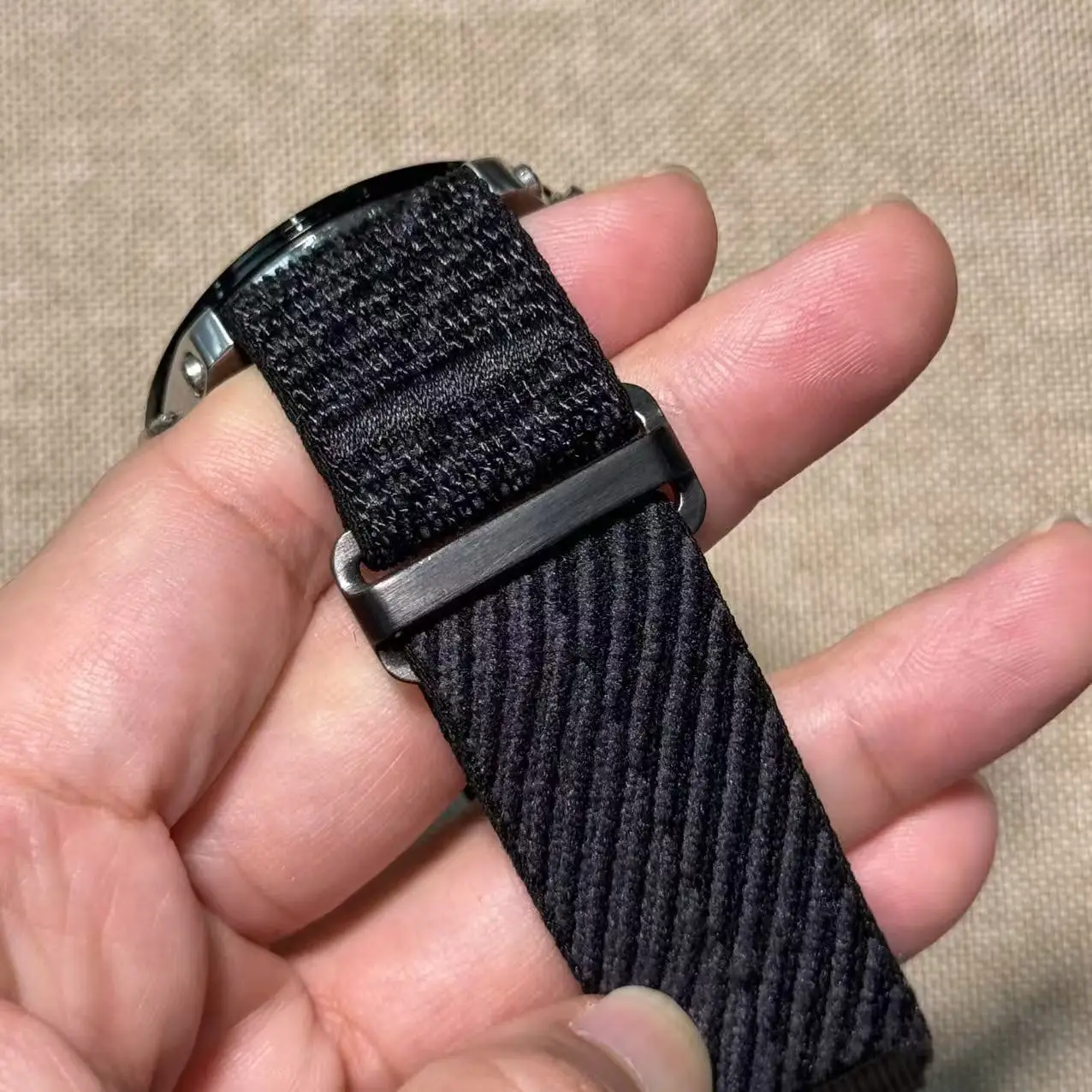 Universal Adjustable Soft Nylon Velcro Watch Strap, Sport Wristband in 22mm Size