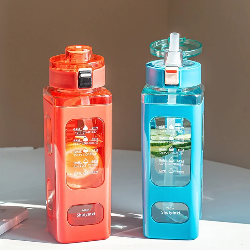 1pc 700ml Portable Sports Water Bottle With Straw Sippy Cup Plastic Tea Milk BPA Free Gourde Drink Bottle Suitable for Outdoors