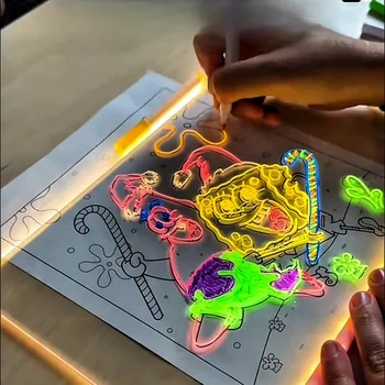 Giocattolo da disegno per bambini Tavolo da disegno a LED Lavagna per appunti a LED Lavagna acrilica fai-da-te con penne colorate Lavagna luminosa Wordpad con luce notturna