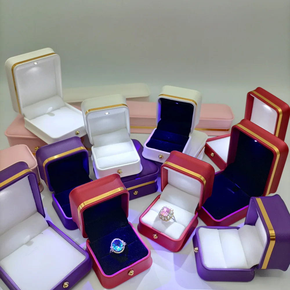 Eco-Friendly PU Leather Velvet-Lined LED Jewelry Box