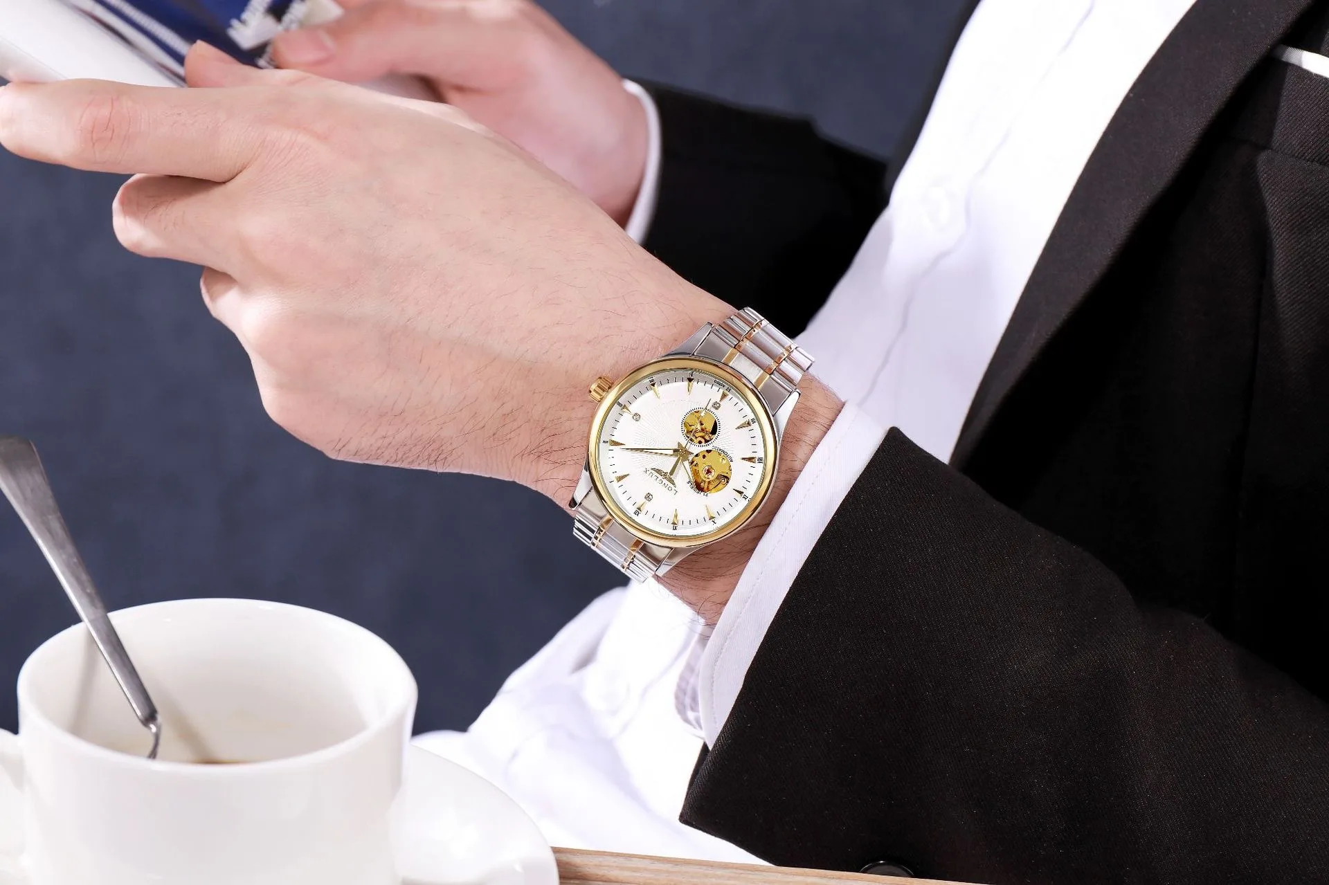 Mechanical Watch Automatic Watch Mens Luxury Stainless Steel Date Waterproof Skeleton Watch