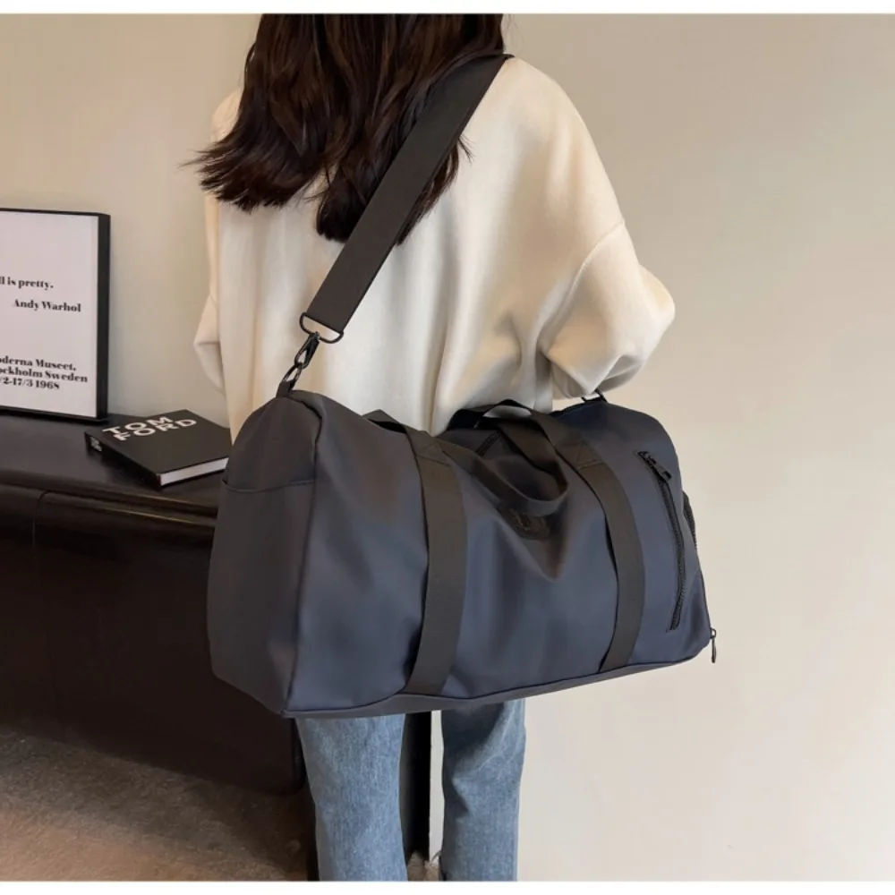 Fashion Travel Bag New Light Weight Large Capacity Shoulder Bag Waterproof Solid Color Sports Fitness Bag