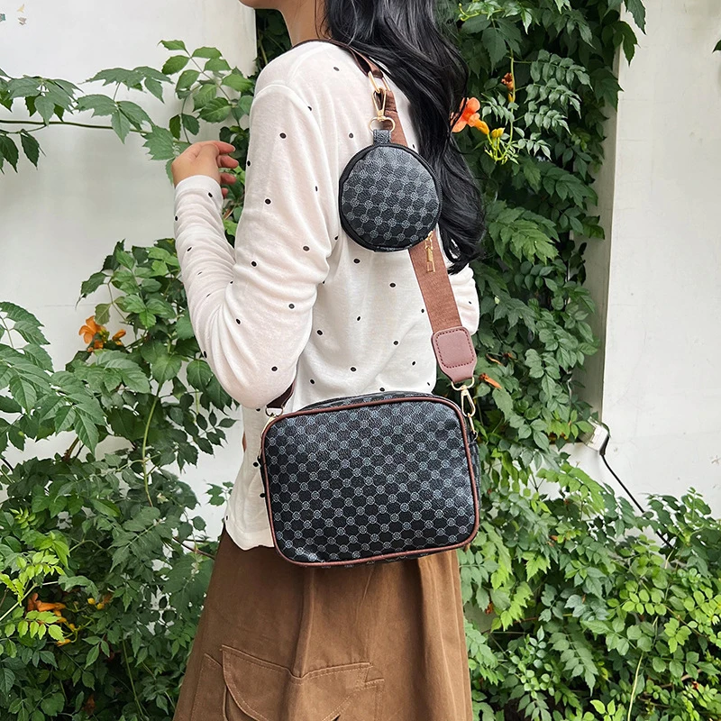 Women's Simple Casual Retro Shoulder Bag Fashionable Diagonal Cross Small Square Bag Large Capacity Mother and Child Bag