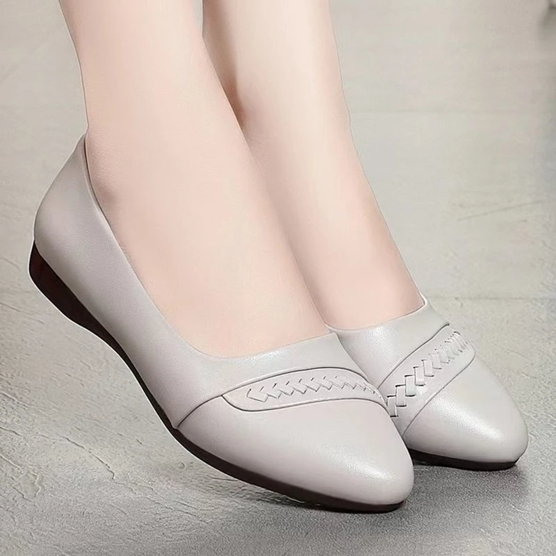 Spring Women Leather Flat Shoes Woman Casual Nurse Work Shoes Women Breathable Soft Slip on Walking Shoes Free shipping