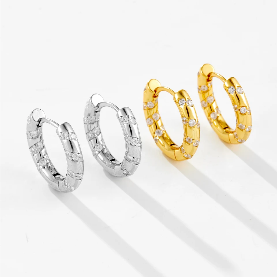 Orecchini A Cerchio Huggie Arcobaleno In Argento 925 Con Cuore In Smalto, Diametro 12 Mm, Leggeri E Ipoallergenici, Regalo Per Lei - 2