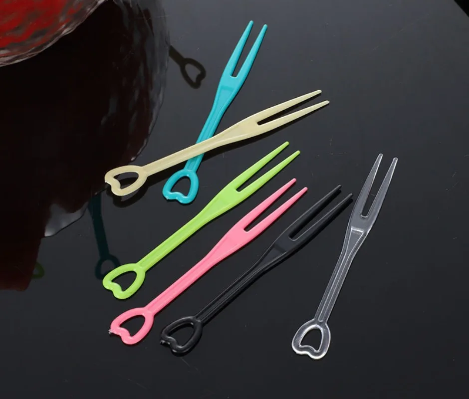 100pcs Fruit Fork Cake Dessert Food Fruit Pick Children Snack Mini Party Festival Heart Tableware Decoration Plastic Toothpick