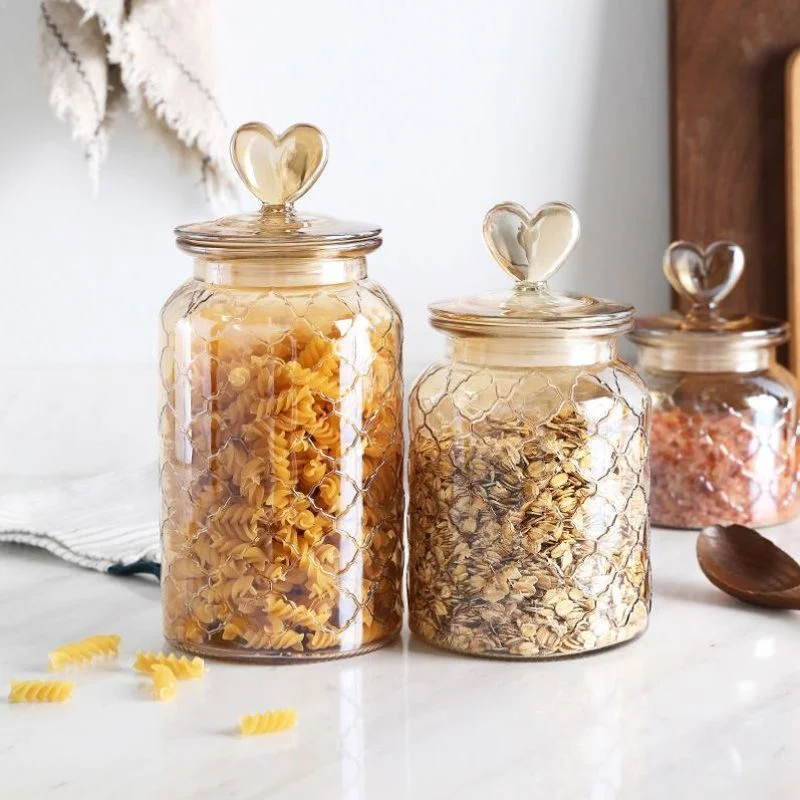 Heart-shaped Glass Storage Jar Sealed Tea Cans Home Large-capacity Candy Nut Coffee Bean Storage Jar Kitchen Container