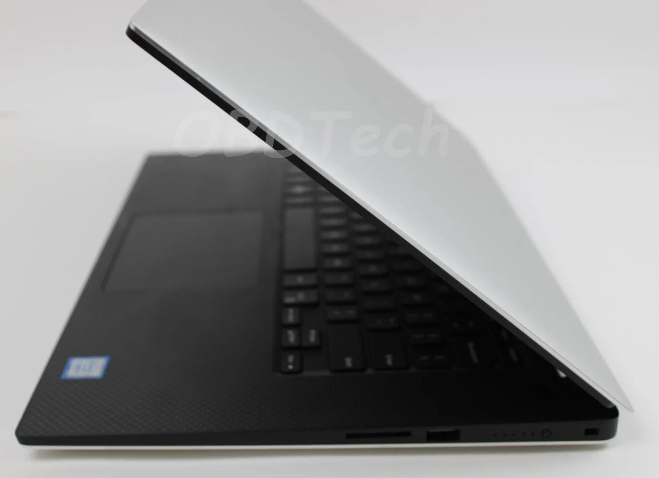 D-E-L-L Precision 5540 Workstation 4K TOUCH I7 1Tb NVME 32GB D-E-L-L Precision 5540 Workstation 4K TOUCH I7 1Tb NVME 32GB