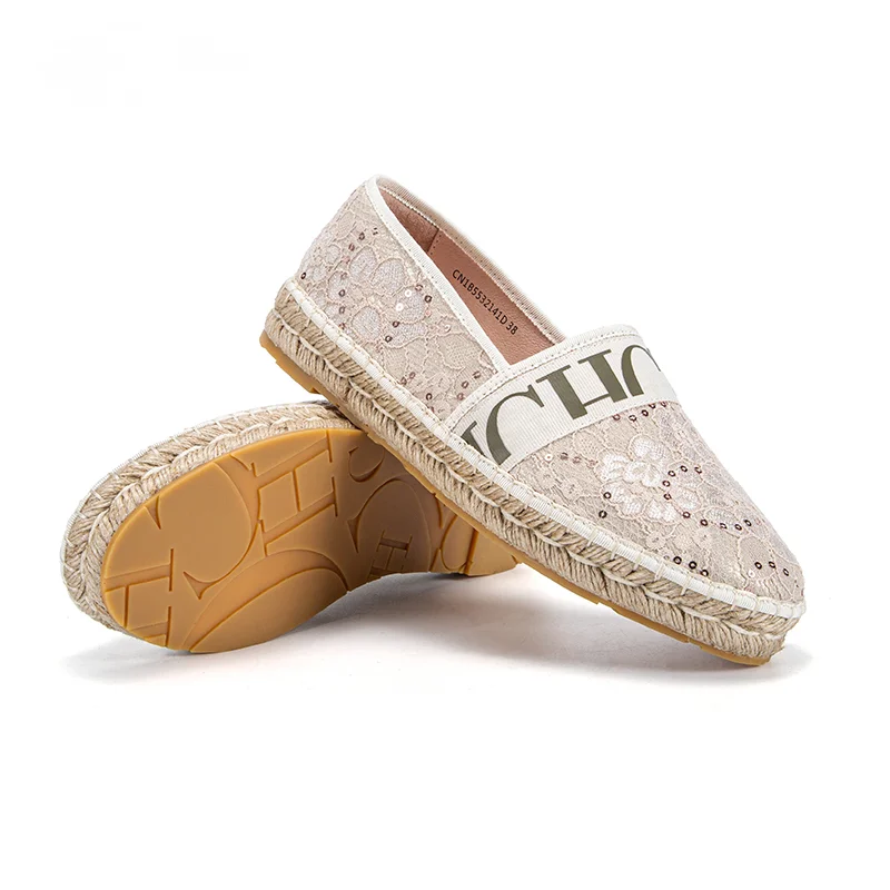 مسطح مصنوع يدويًا من العشب المنسوج للنساء ، حذاء ب...