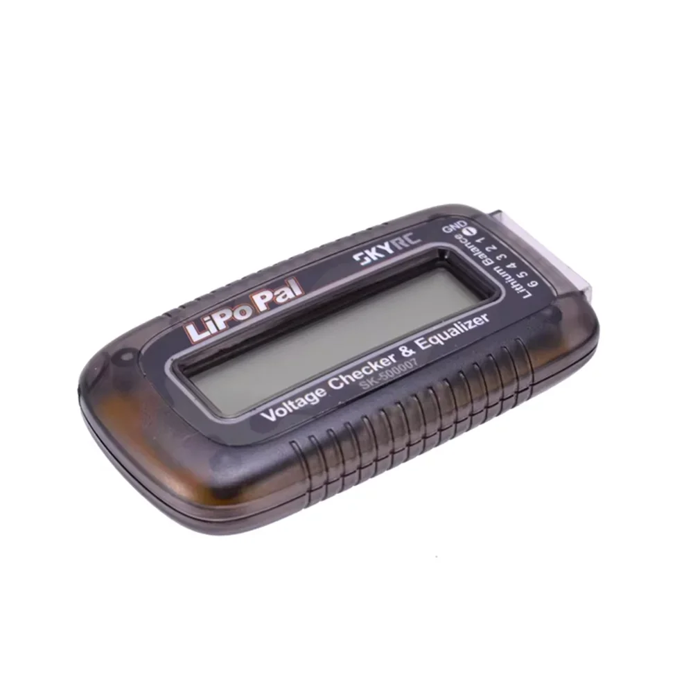 SKYRC LiPoPal 2-6S avec batterie LiPo 2S, mode équilibrage activé, voyants LED indiquant l'état.
