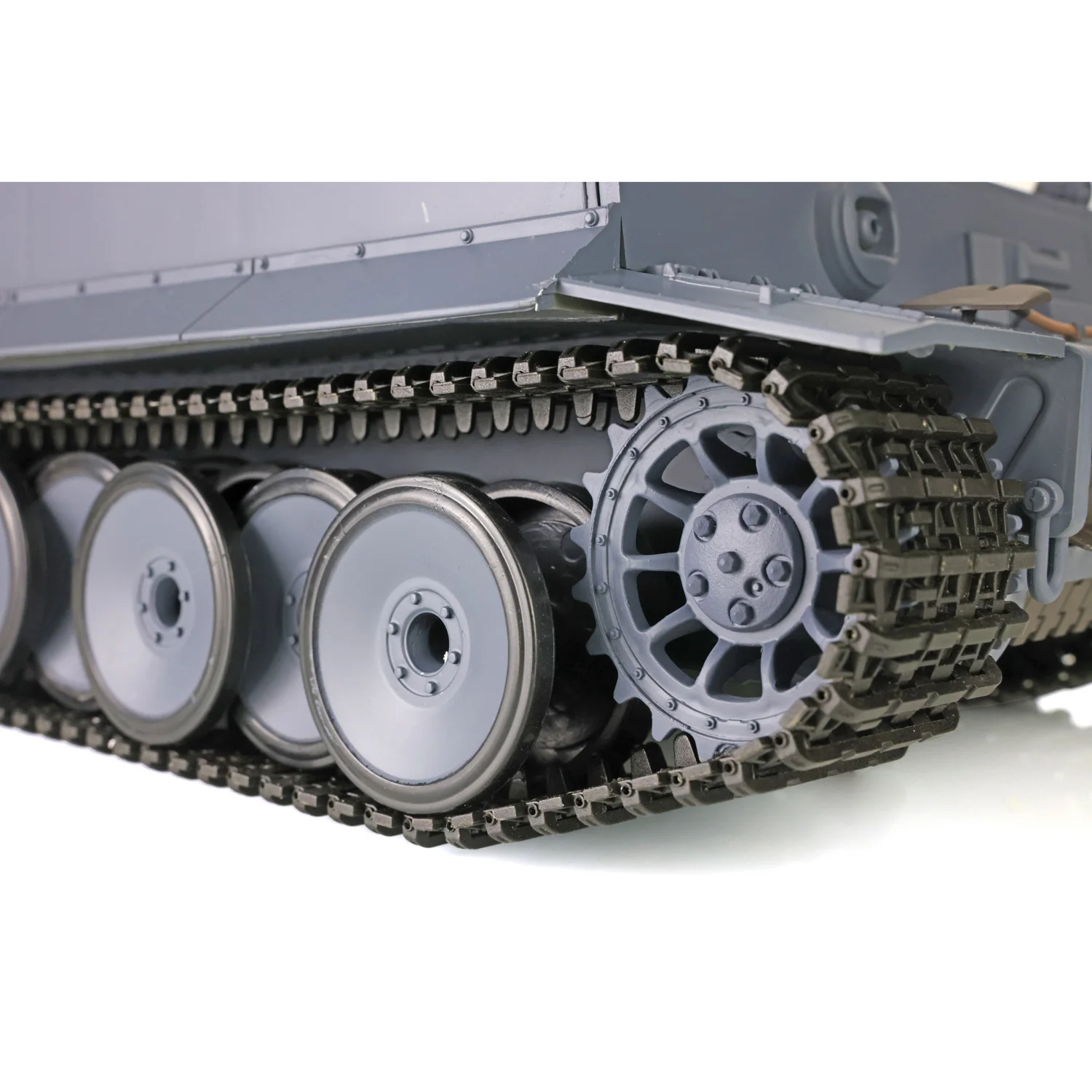 Char RC Tiger I 1/16 avec fumée, combat IR et BB, 2.4GHz