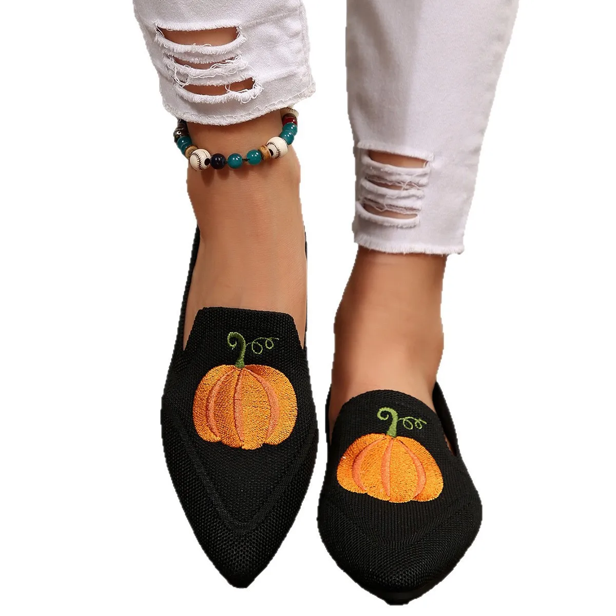 2025 New Large-sized Pointed-toe Embroidered Shallow Opening Single Shoes for Women, Low-top Embroidered One-step Women's Shoes