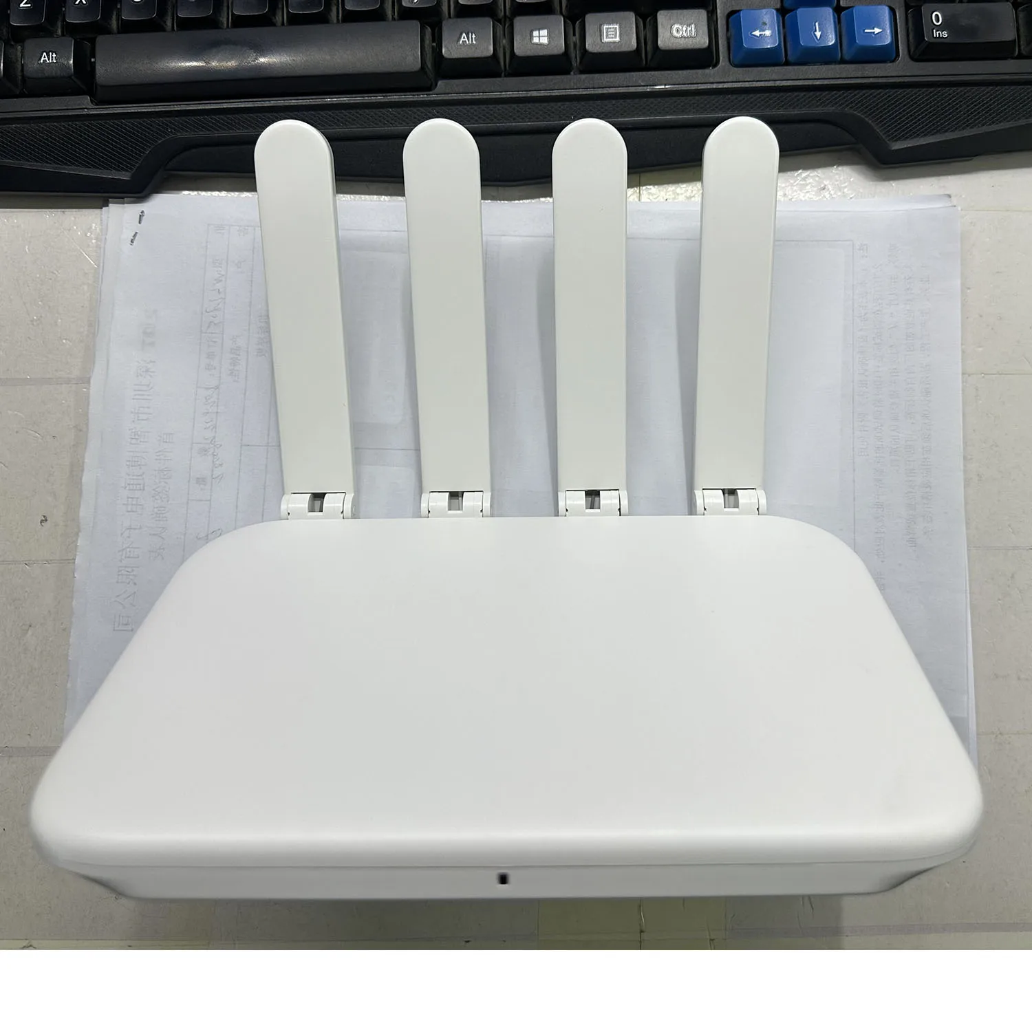 Zbtlink 4G LTE SIM Card Router Wi Fi with 5dbi Antenna Wireless 300Mbps 4G Modem 2 LAN 2.4Ghz Wi-Fi