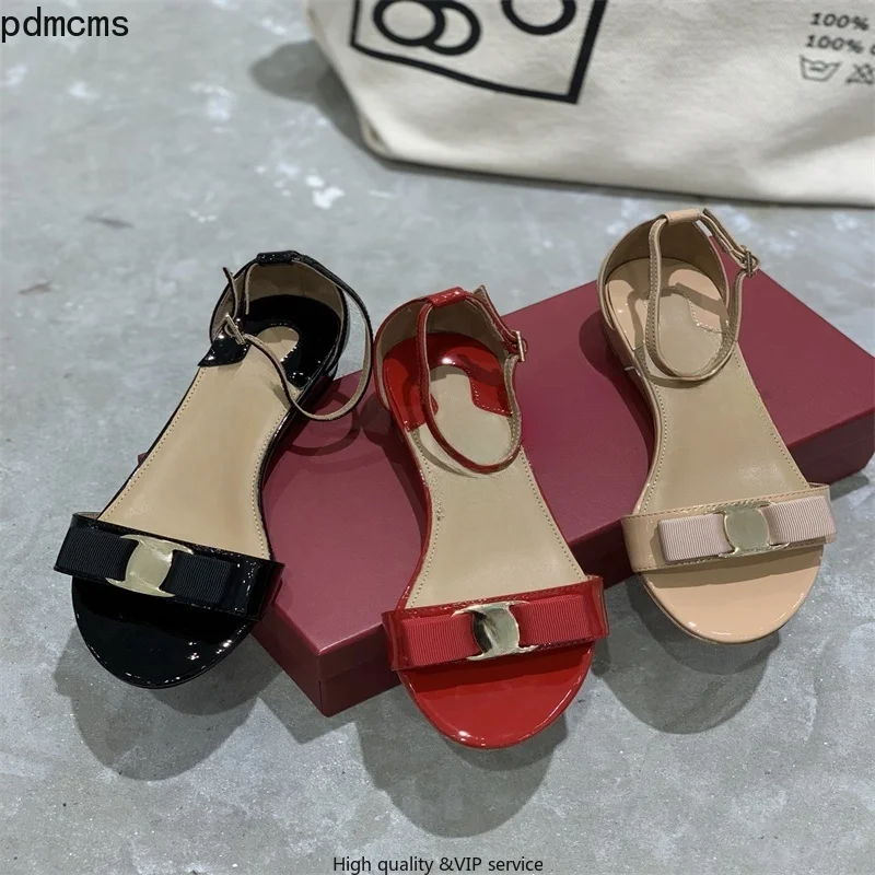 

Сандалии женские из лакированной кожи, плоская подошва, модная универсальная обувь, черные, 34-40 ярдов