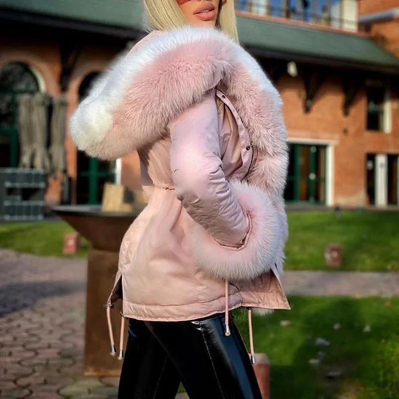 Рисунок 2 - Женская куртка с капюшоном и длинным рукавом