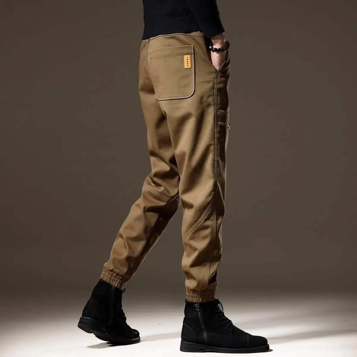 thumbnail image 1 of Pantalones cargo estilo harén de calle para hombre, pantalones emo multibolsillos a la moda para hombre, pantalones holgados Y2k nuevos de nailon para senderismo, pantalones harén de camuflaje azul ma, 1 of 5