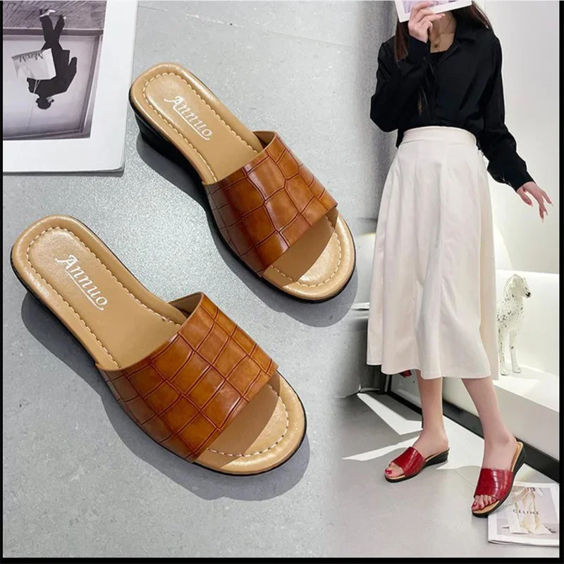 Female slippers 2023 Spring/Summer New European and American Wind Fish Mouth Slope Heel Outward Wear Open Toe Cool Slippers