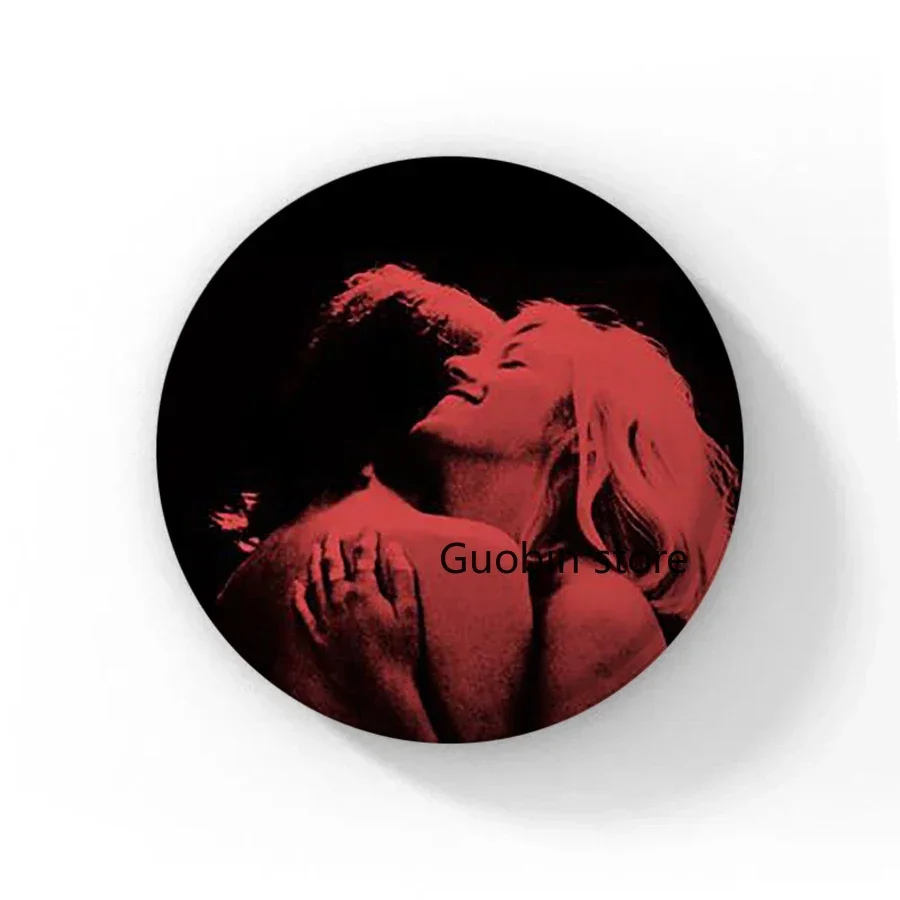 Metal Brooch Pop Tv Girl Button Pin Collar Badge for Backpack 58mm