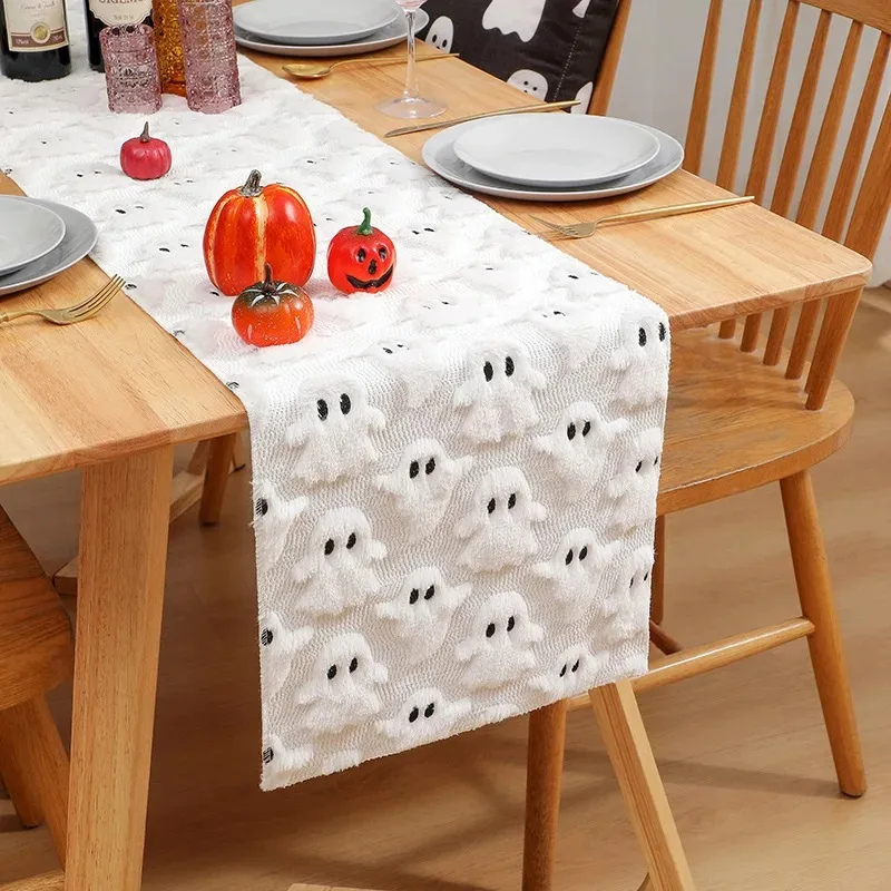 Christmas White Table Runner 4