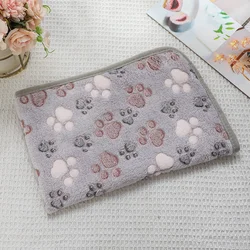 Cozy Flannel Pet Blanket with Cute Paw Print Design - L (F)
