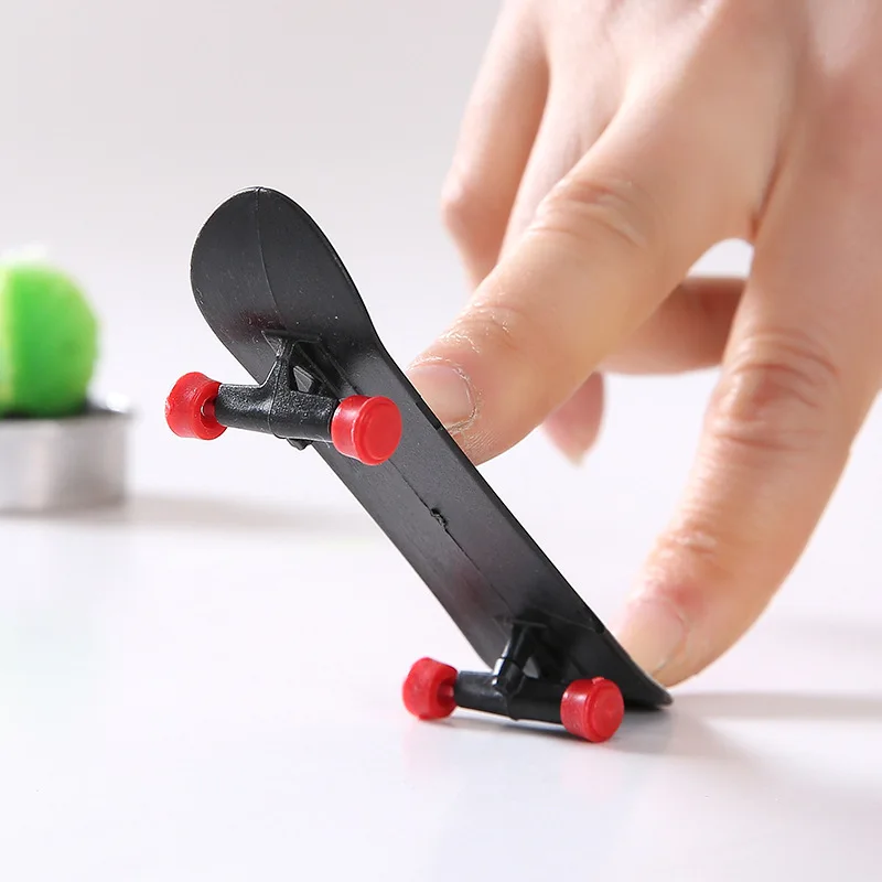 1/3/5pcs Mini Professional Skate Board Toys Cool Finger Sports Plastic  Skateboards Creative Fingertip Toys for Adult and Kids - AliExpress