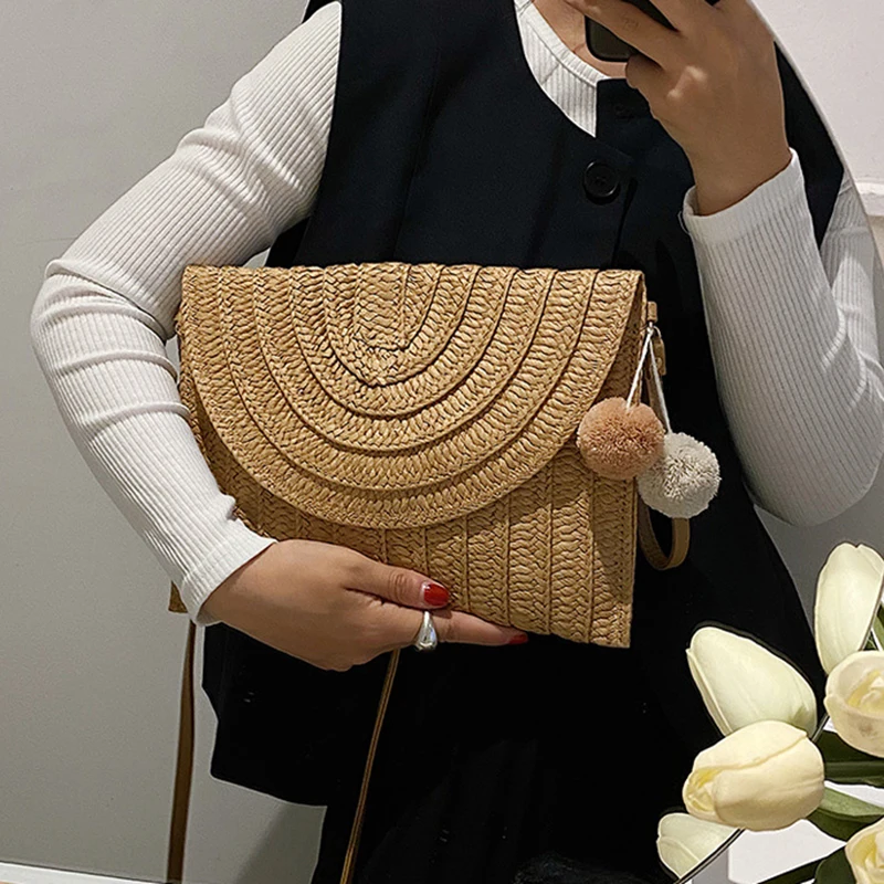 Handmade Straw Beach Shoulder Crossbody Bag Girls Envelope Woven Summer Small Hair Ball Cluth