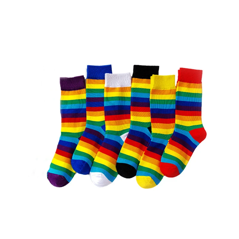 Рисунок 2 - Носки женские длинные в радужную полоску