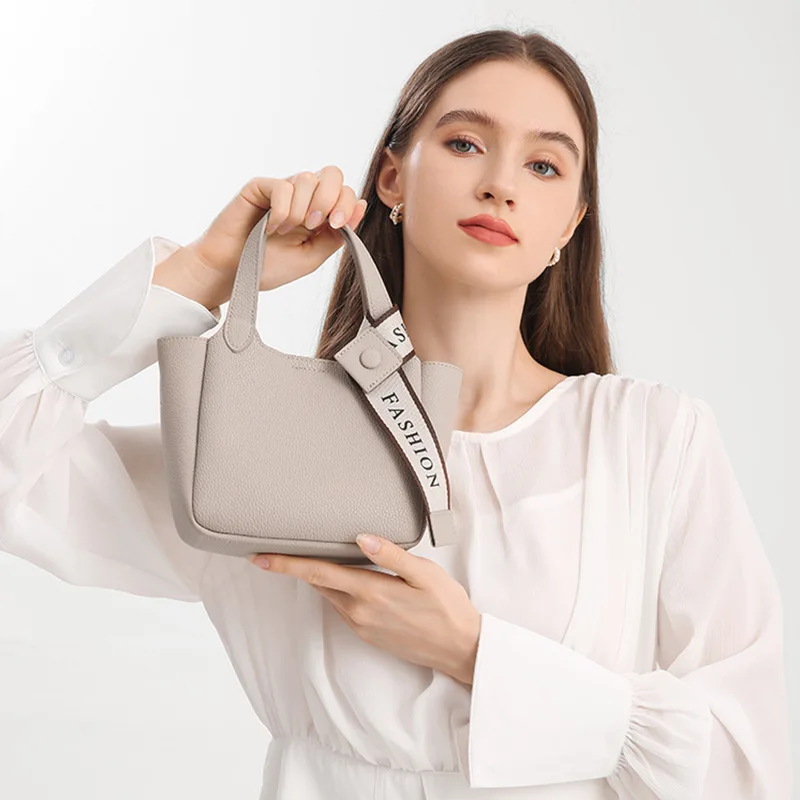 

Crossbody Tote Women's Shoulder Bag Y2k New Style Genuine Leather Head Layer Cowhide Versatile Underarm Large Capacity Retro