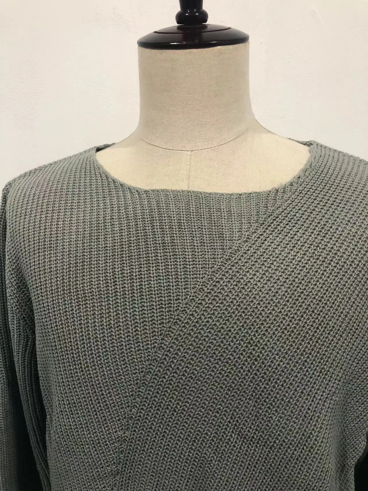 European and American Fashion Men's Knitted Sweater Casual Loose Sweater V-neck Long Sleeved Pullover Sweater Plus Size Jacket