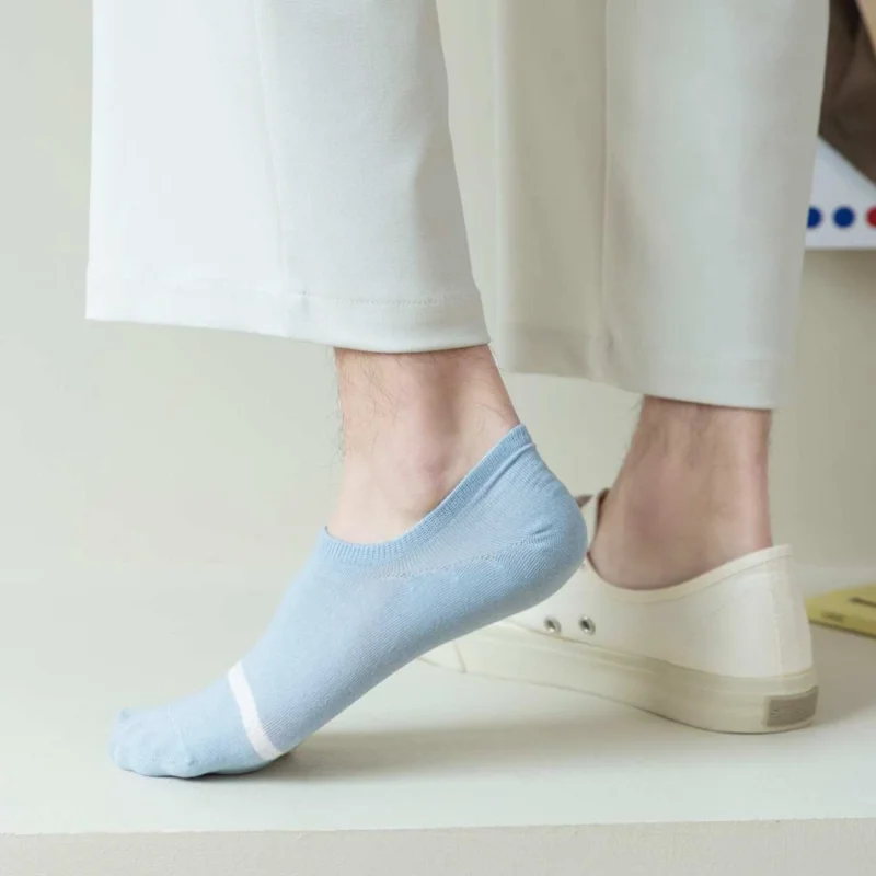 Рисунок 3 - Короткие мужские носки незаметные