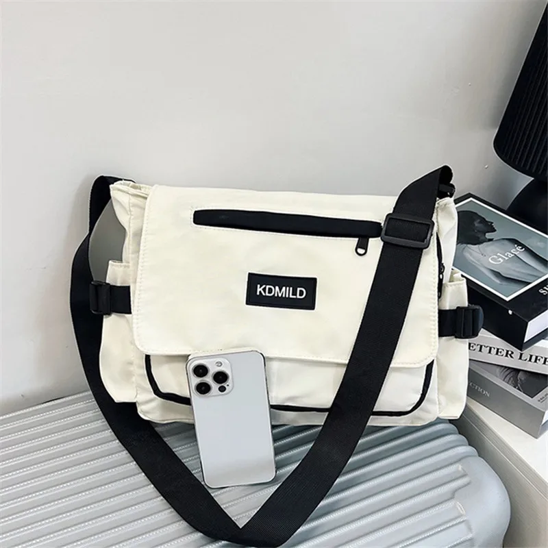 Fashionable Nylon Shoulder Bag with Polyester Lining, Black White Color Crossbody Bags with Side Pocket, Suitable for Daily Use
