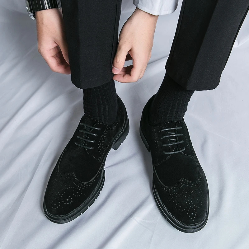 Men Oxford Shoes Comfort Suede Leather Shoes Vintage Slip-on Classic Casual Men Solid Color Wedding Male Lightweight mens shoes
