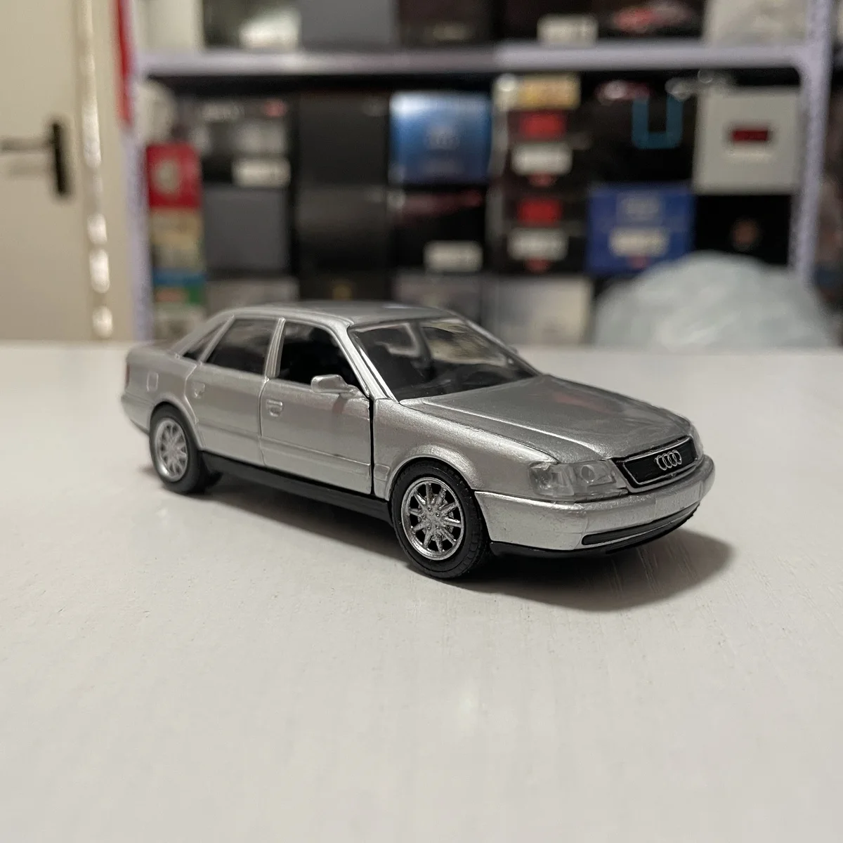 Spot Goods 1:43 Scale Audi A6 C4 1996 Sedan Rare Alloy Simulation