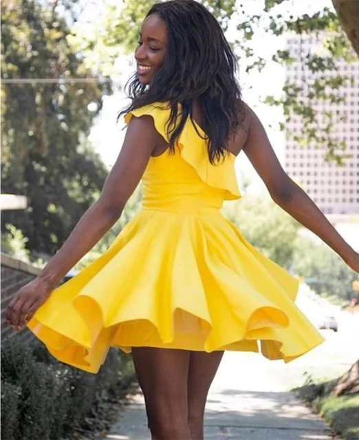 Curto amarelo babados vestidos de baile a linha sexy um ombro verão acima  do joelho vestido de festa de formatura para a escola da menina júnior -  AliExpress