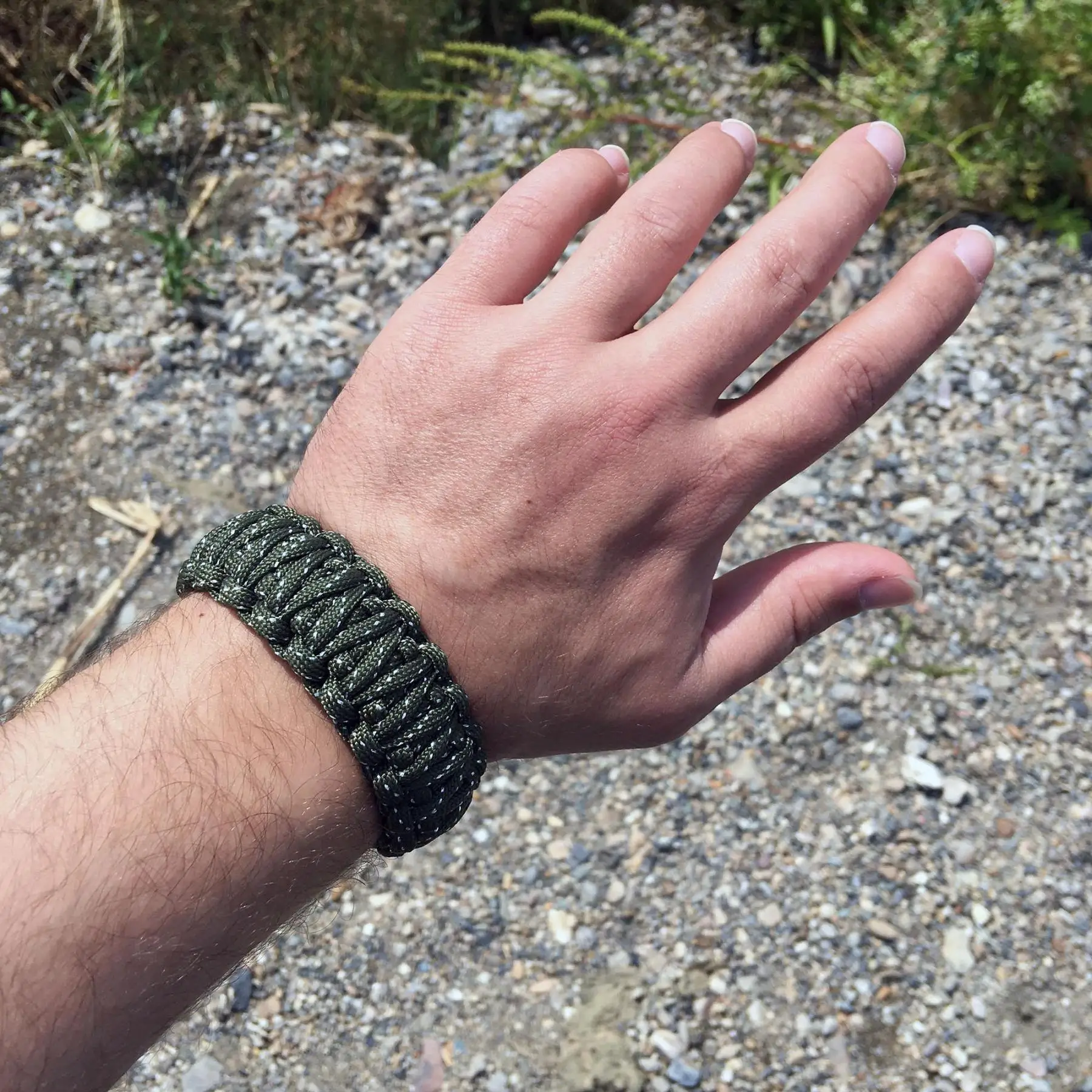 Emergency 7-strand Hand Weaving Paracord Bracelet Camping Hiking Gear 22cm 