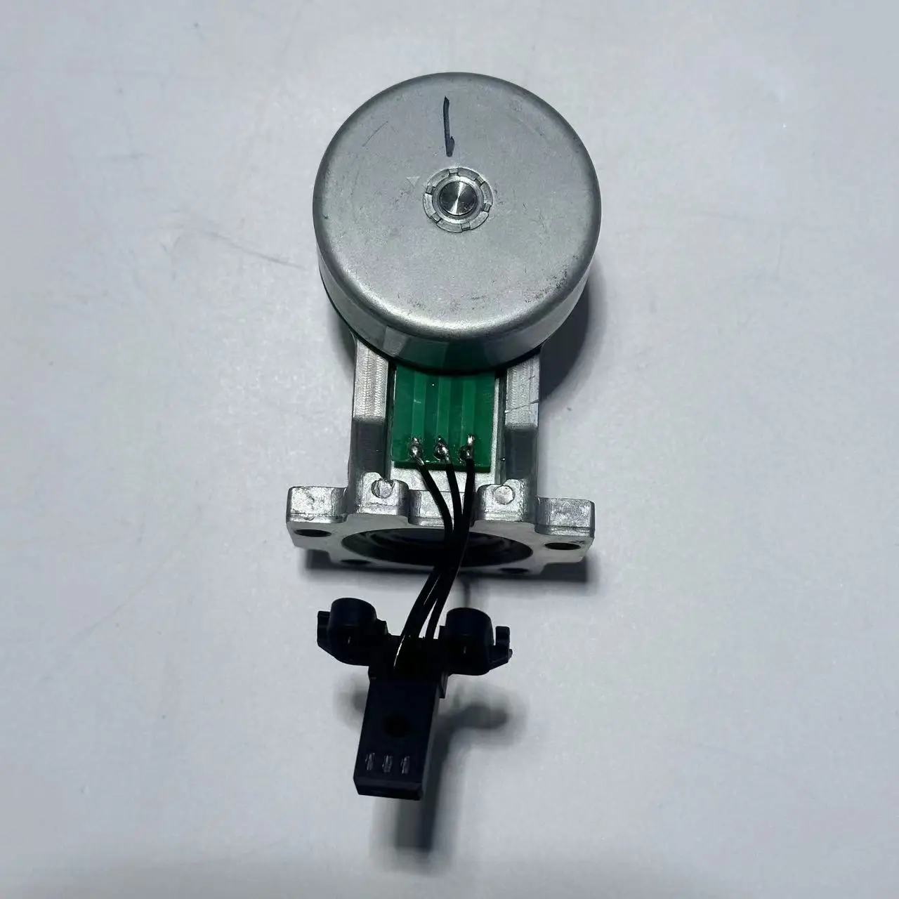 SCR Emission Parts AdBlue Urea Pump Motor Diesel Engine Doser Pump Motor 1927081 351256 1979873 For Sc1an1ia For Be1nz