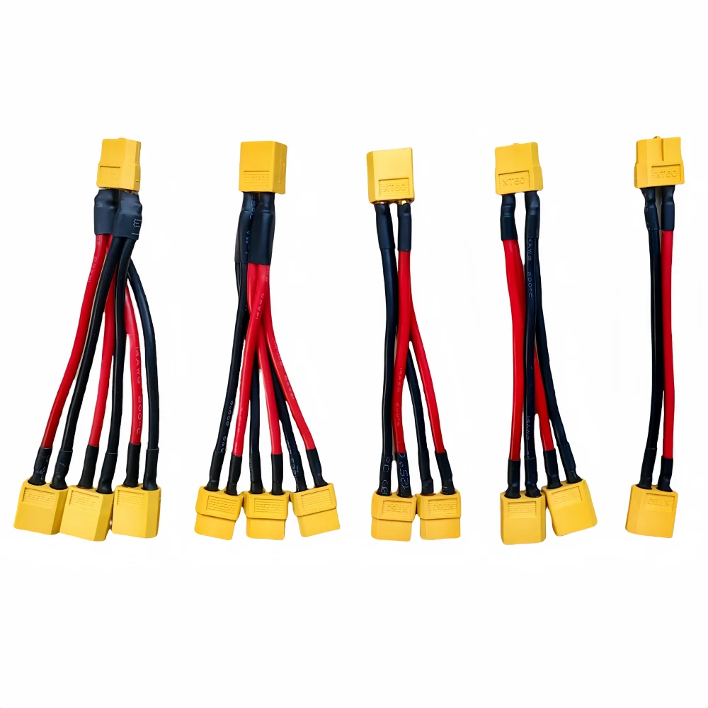 Více XT60 rozdvojek zobrazených společně