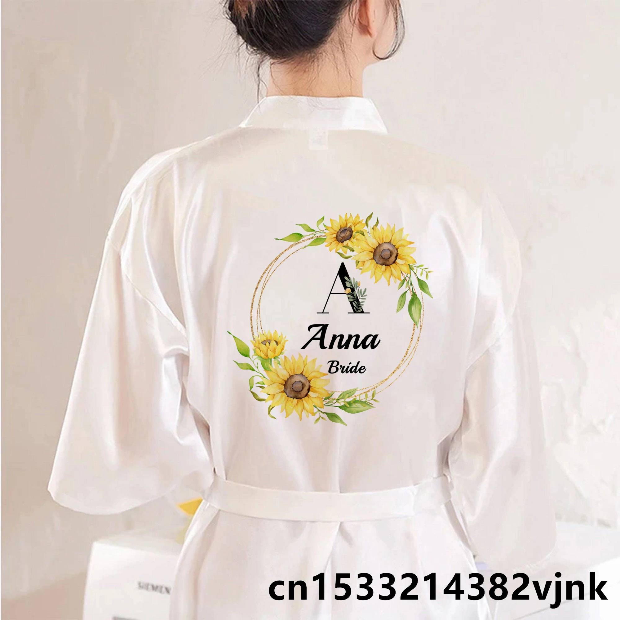 

Sunflower Wreath Custom Name Wedding Satin Dressing Gown Personalized Print Bride Team Bathobe Bridal Party Bridesmaid Robes