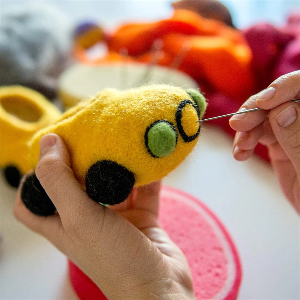 Wool Felt Ball Colourful Felt Pom Pom Wall Party Home Decoration Garlands Hanging Banner 10/15/20mm 20Pcs